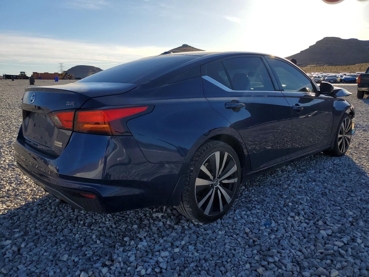 Nissan Altima Sr