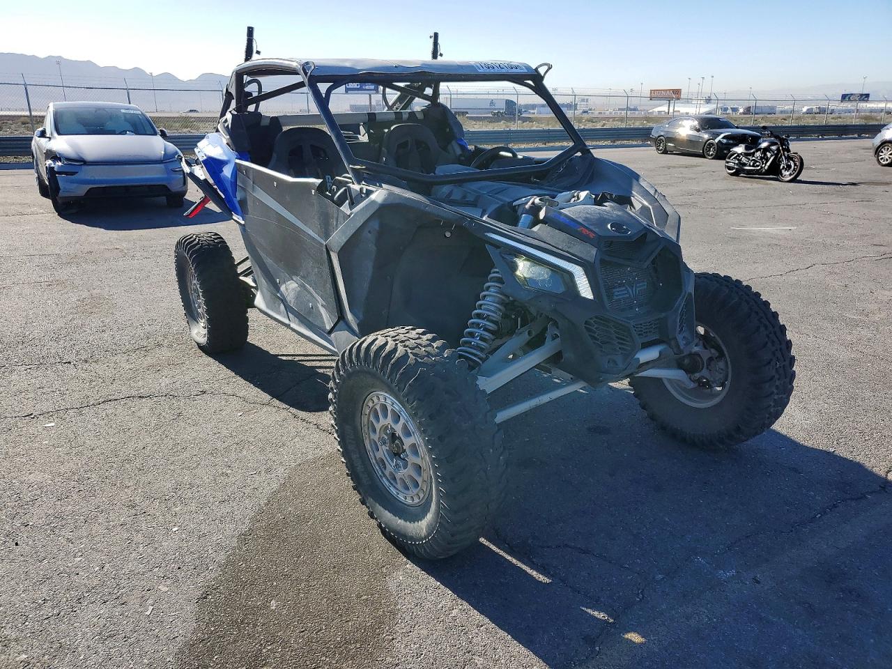 Salvage Can-Am Maverick X Image