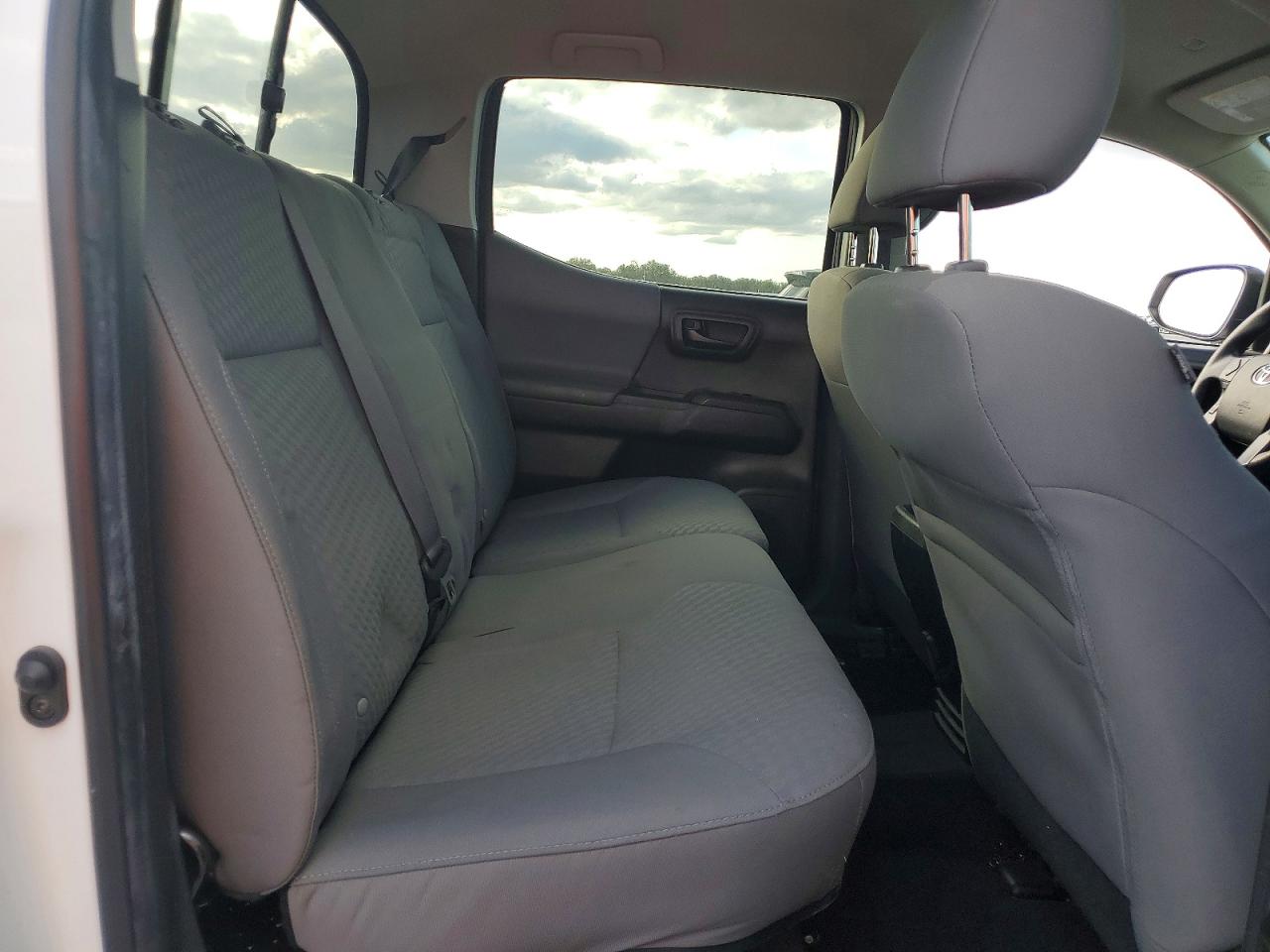 Toyota Tacoma Sr V6