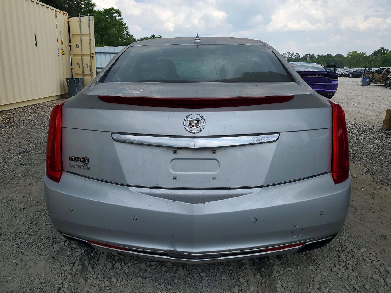 Cadillac XTS Luxury Collection