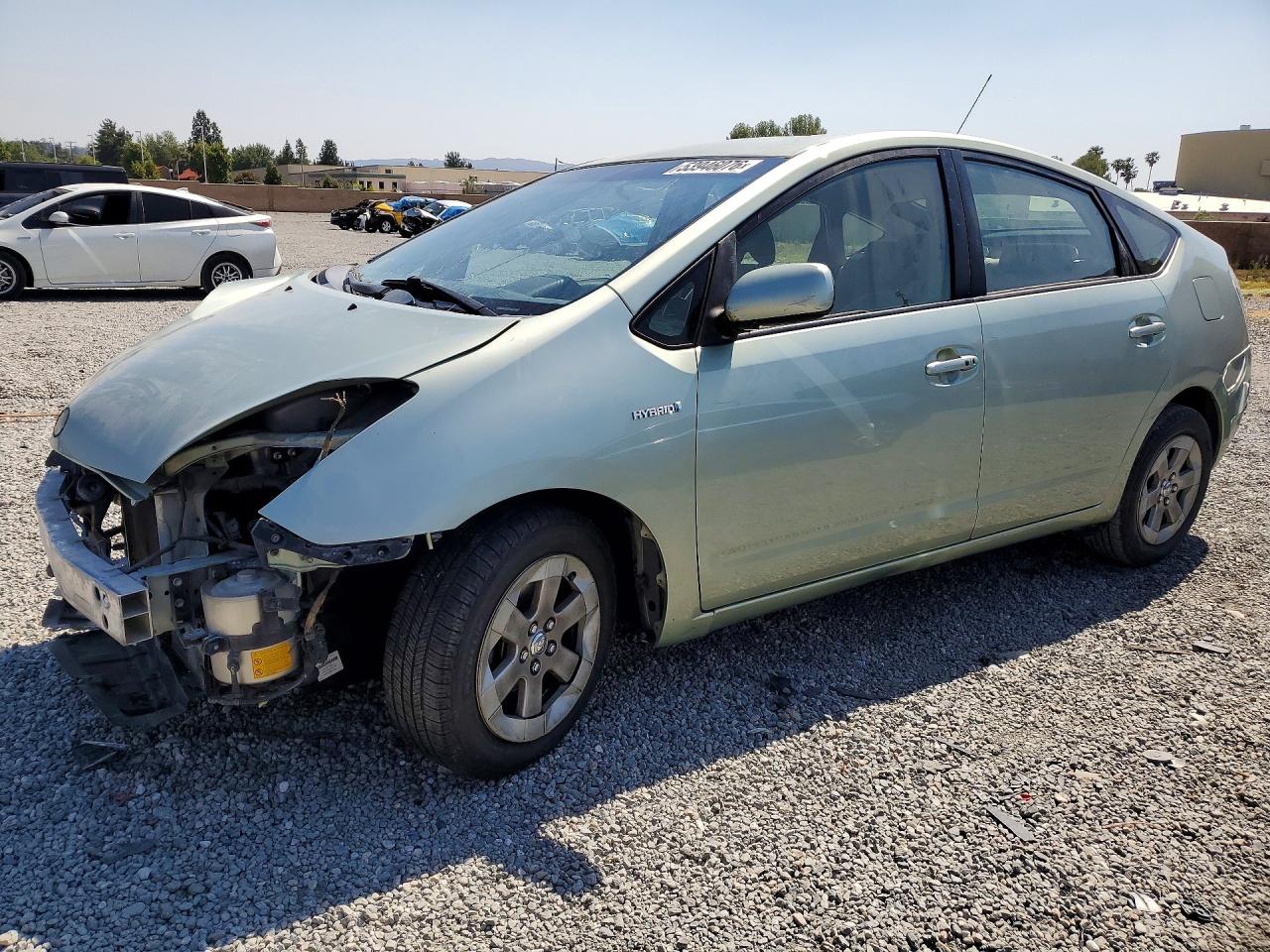 Salvage Toyota Prius Image