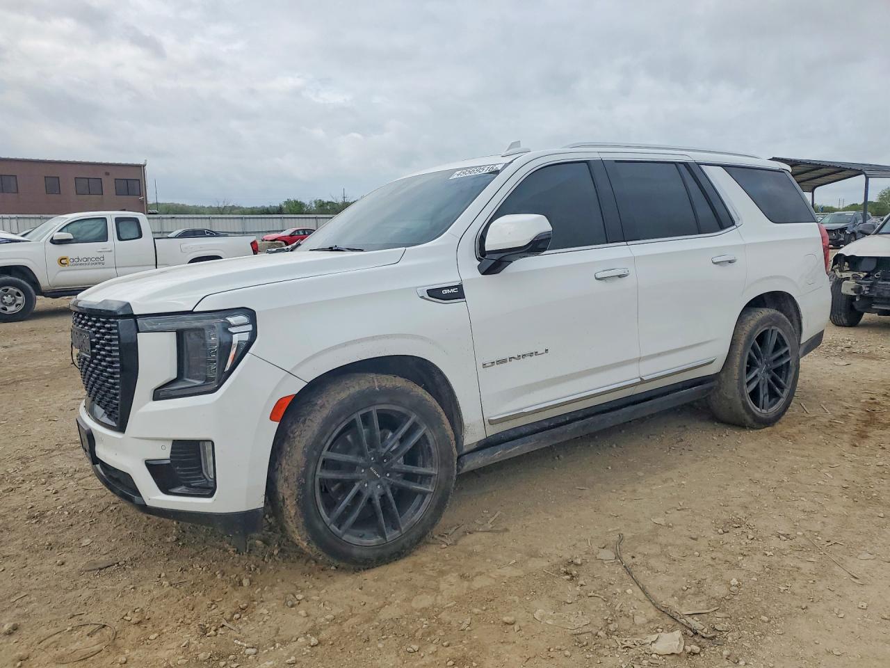 Salvage GMC Yukon Image