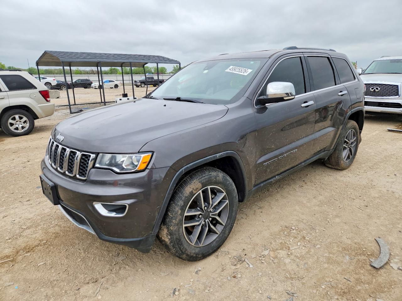 Salvage Jeep Grand Cherokee Image