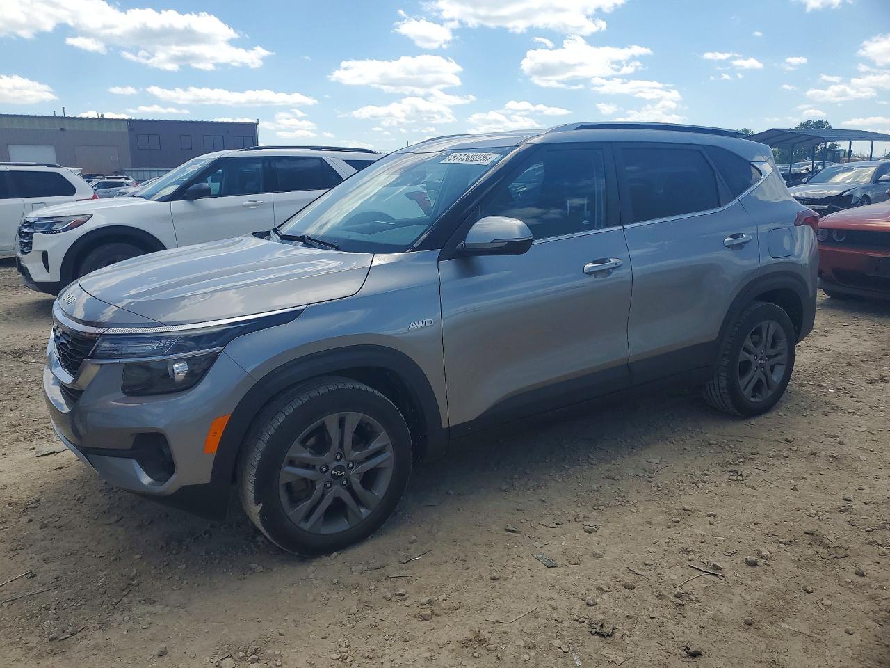 Salvage Kia Seltos Image