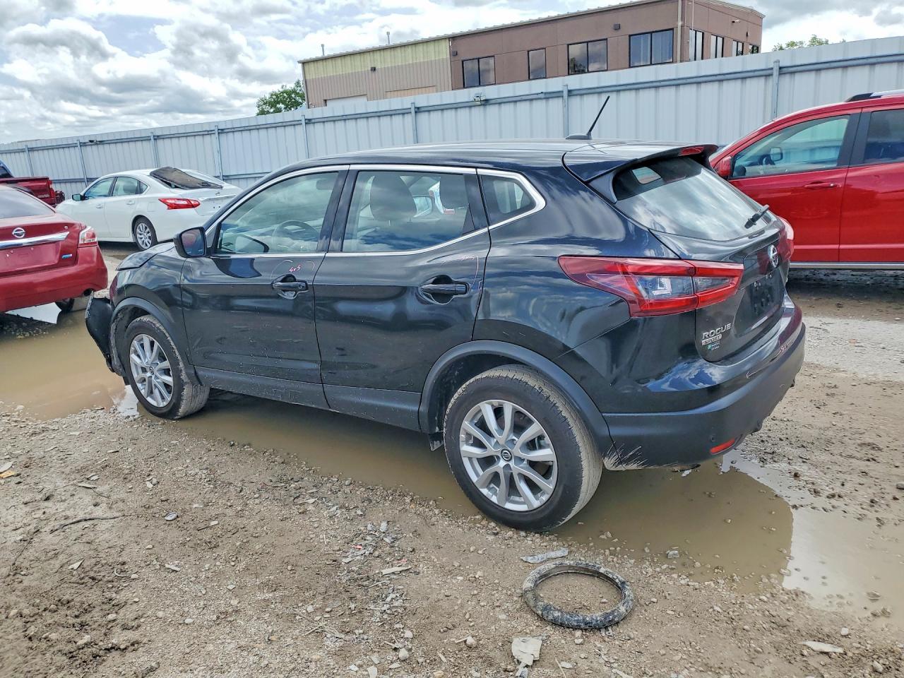 Nissan Rogue S
