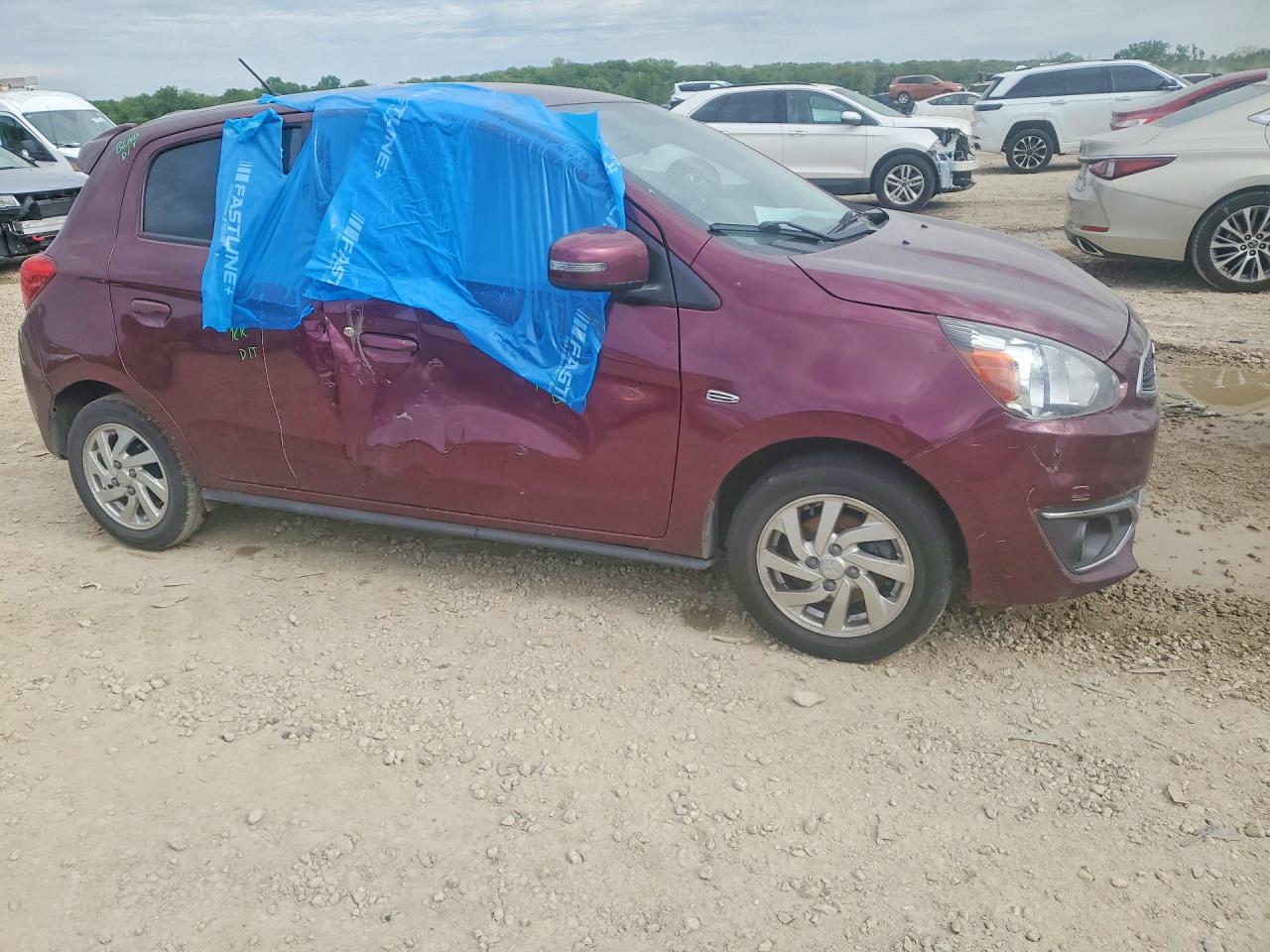 Mitsubishi Mirage Se