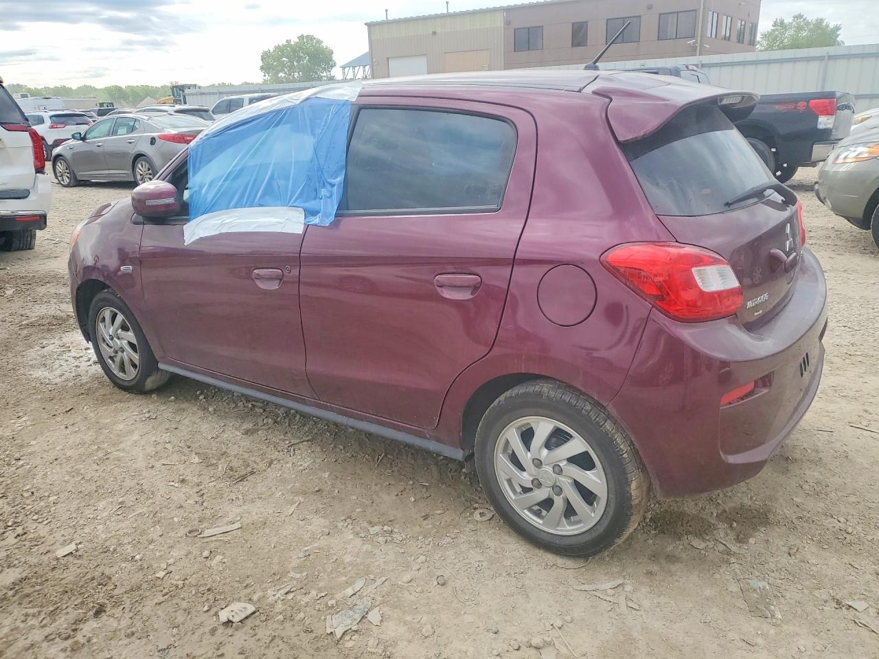 Mitsubishi Mirage Se