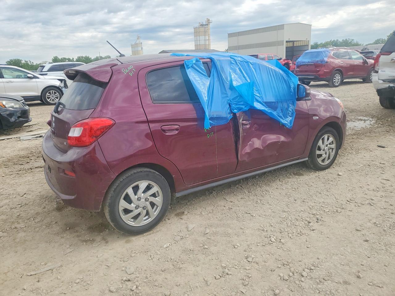 Mitsubishi Mirage Se