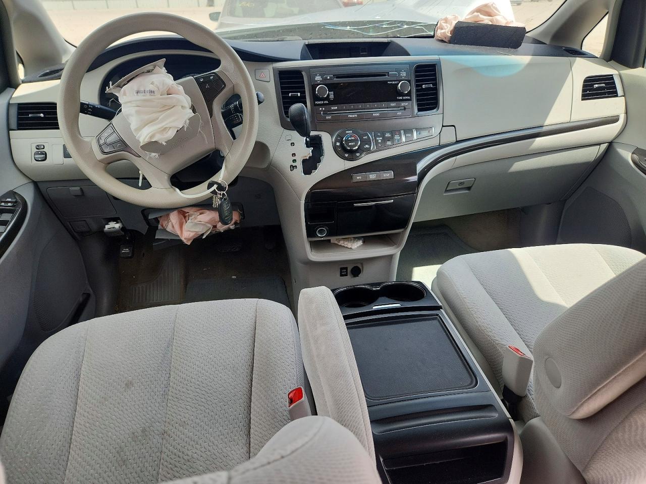 Toyota Sienna Le