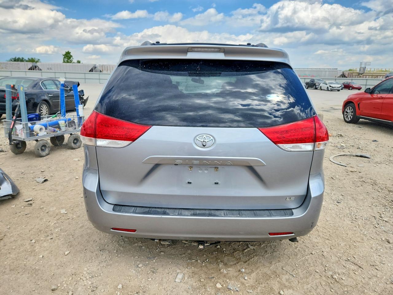 Toyota Sienna Le