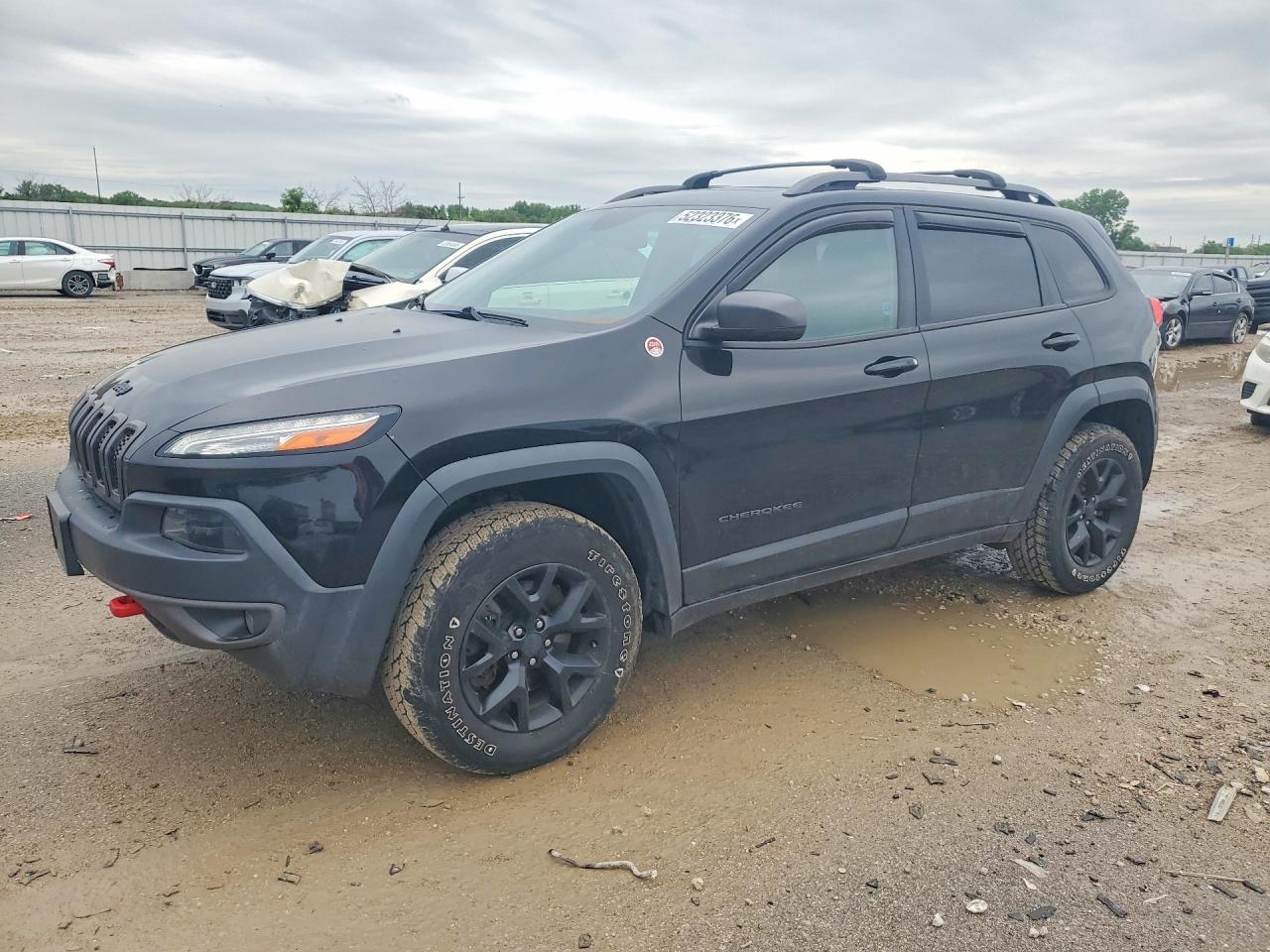 Salvage Jeep Cherokee Image