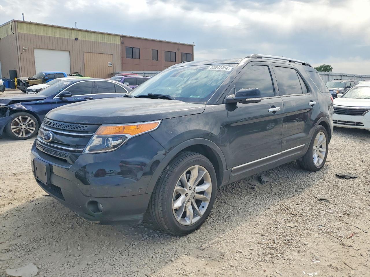 Salvage Ford Explorer Image