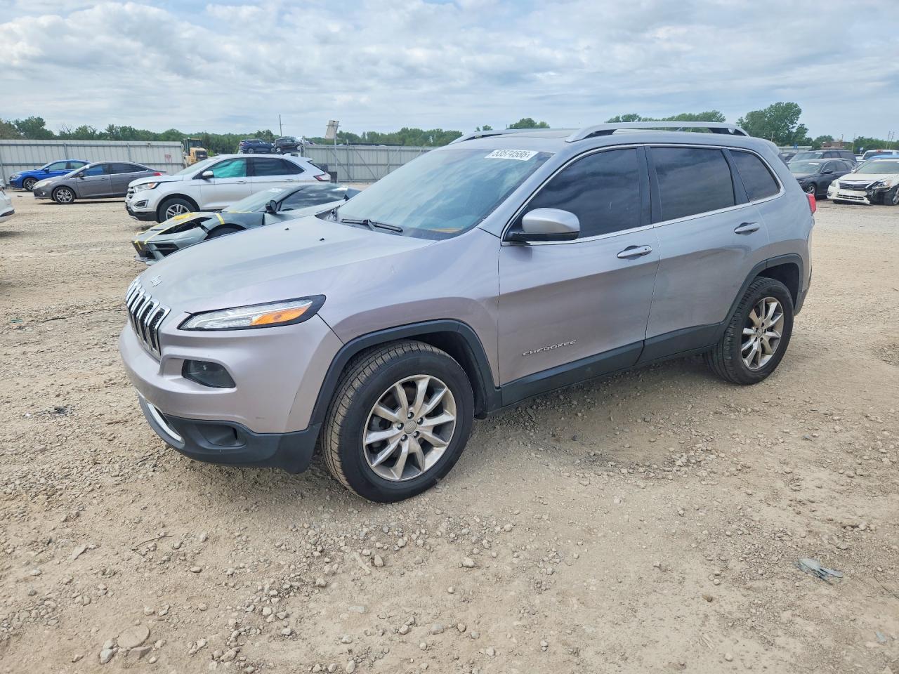 Salvage Jeep Cherokee Image