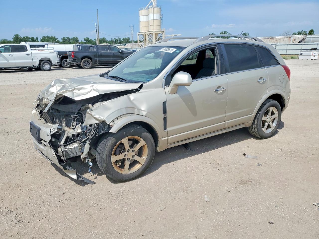 Salvage Chevrolet Captiva Image