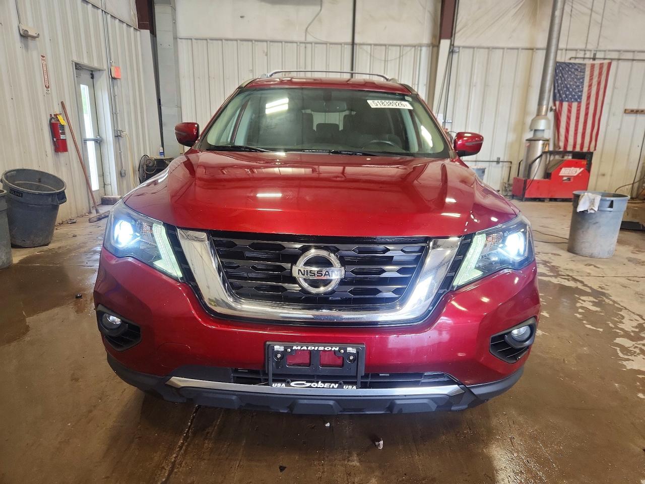 Nissan Pathfinder Sv