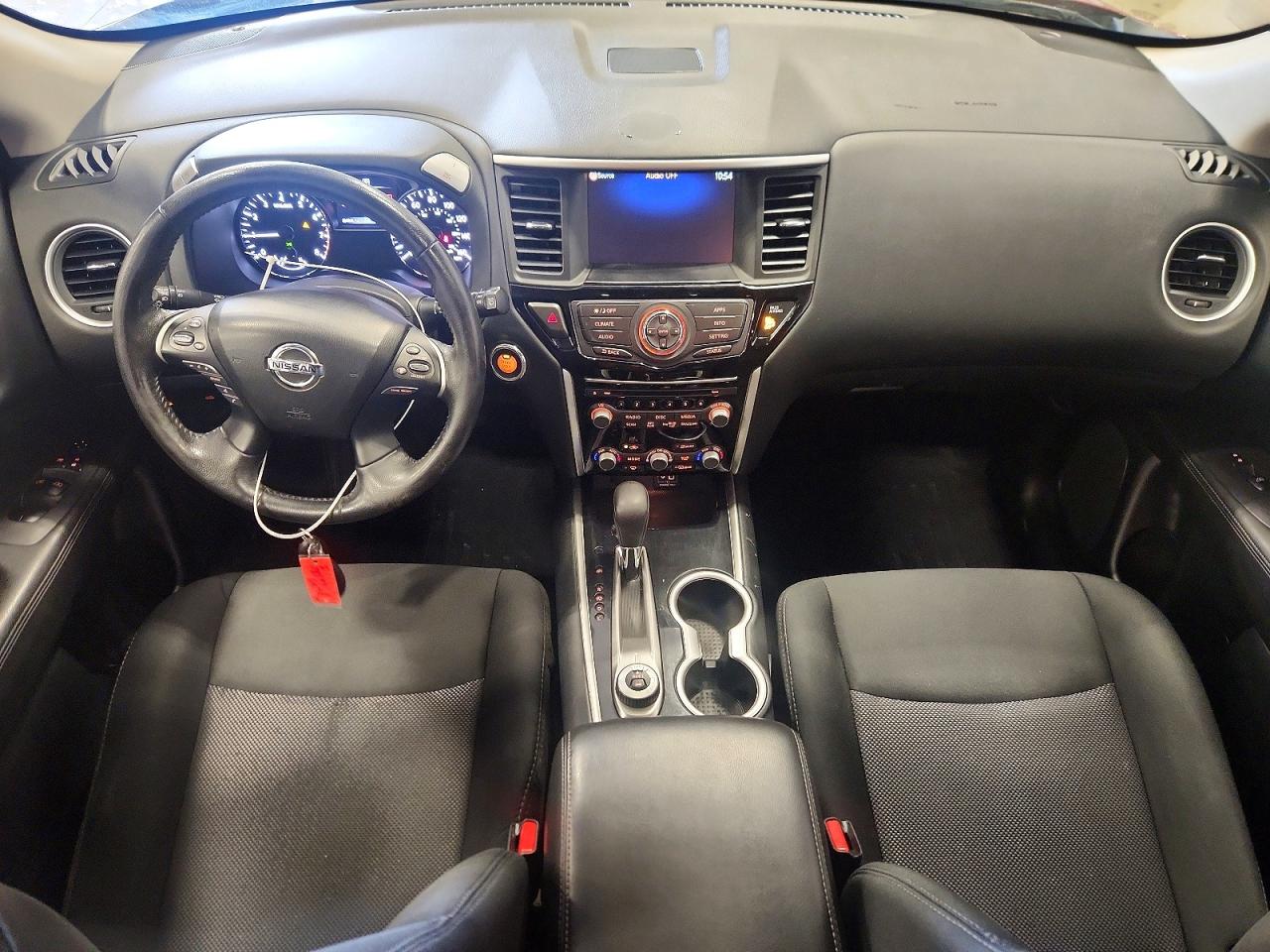 Nissan Pathfinder Sv