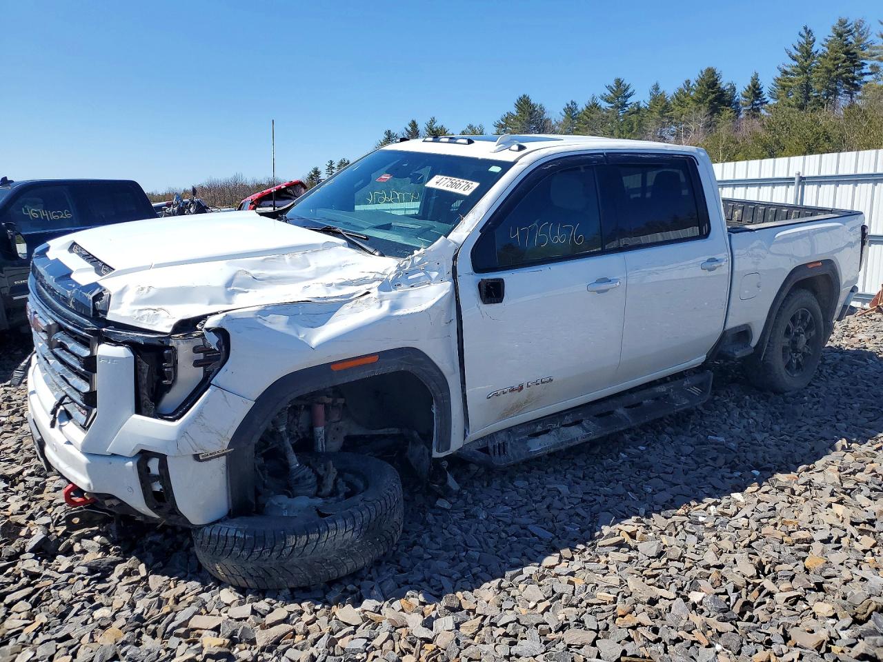 Salvage GMC Sierra Image