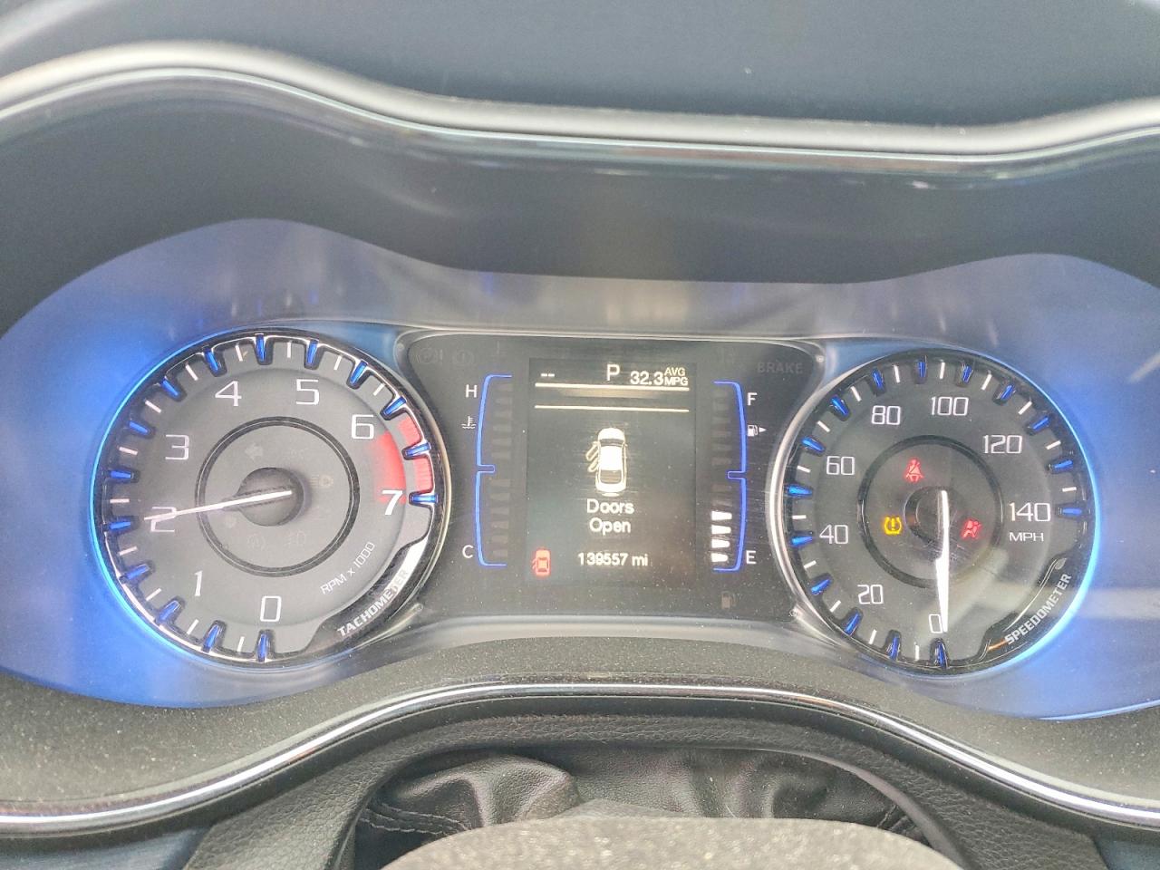 Chrysler 200 S