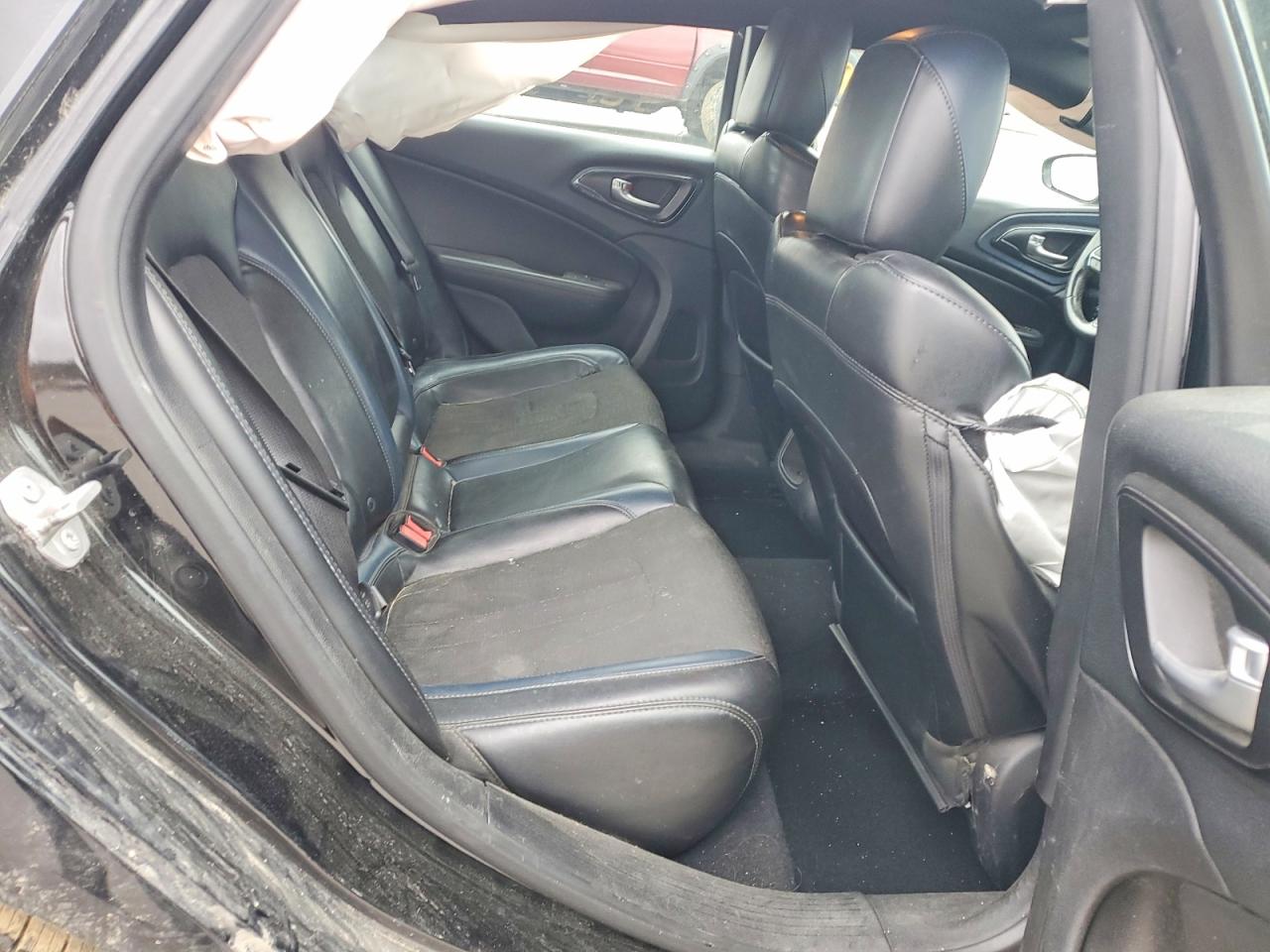 Chrysler 200 S