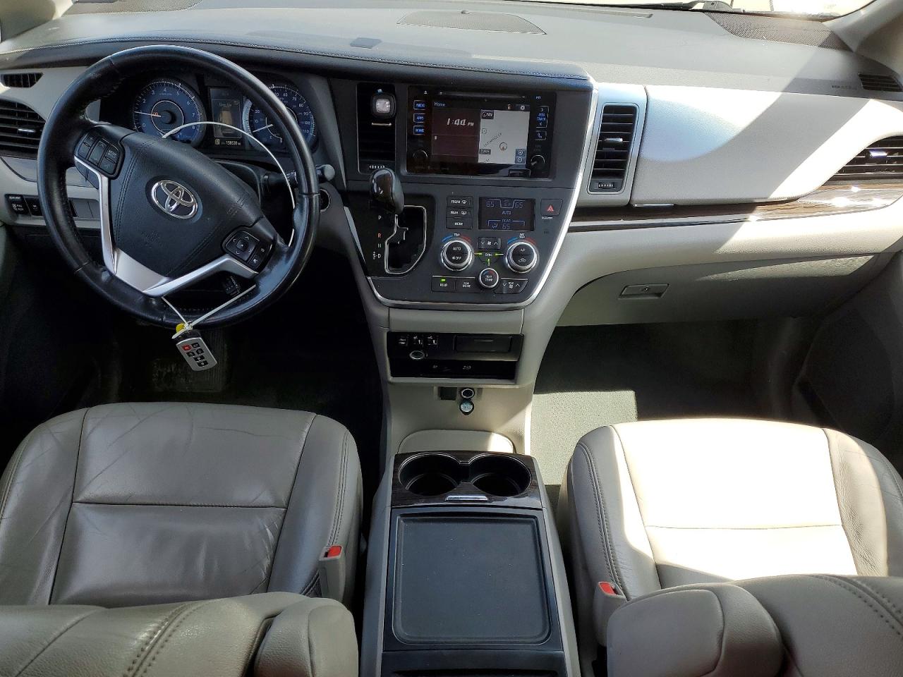 Toyota Sienna Xle Premium 7-passenger