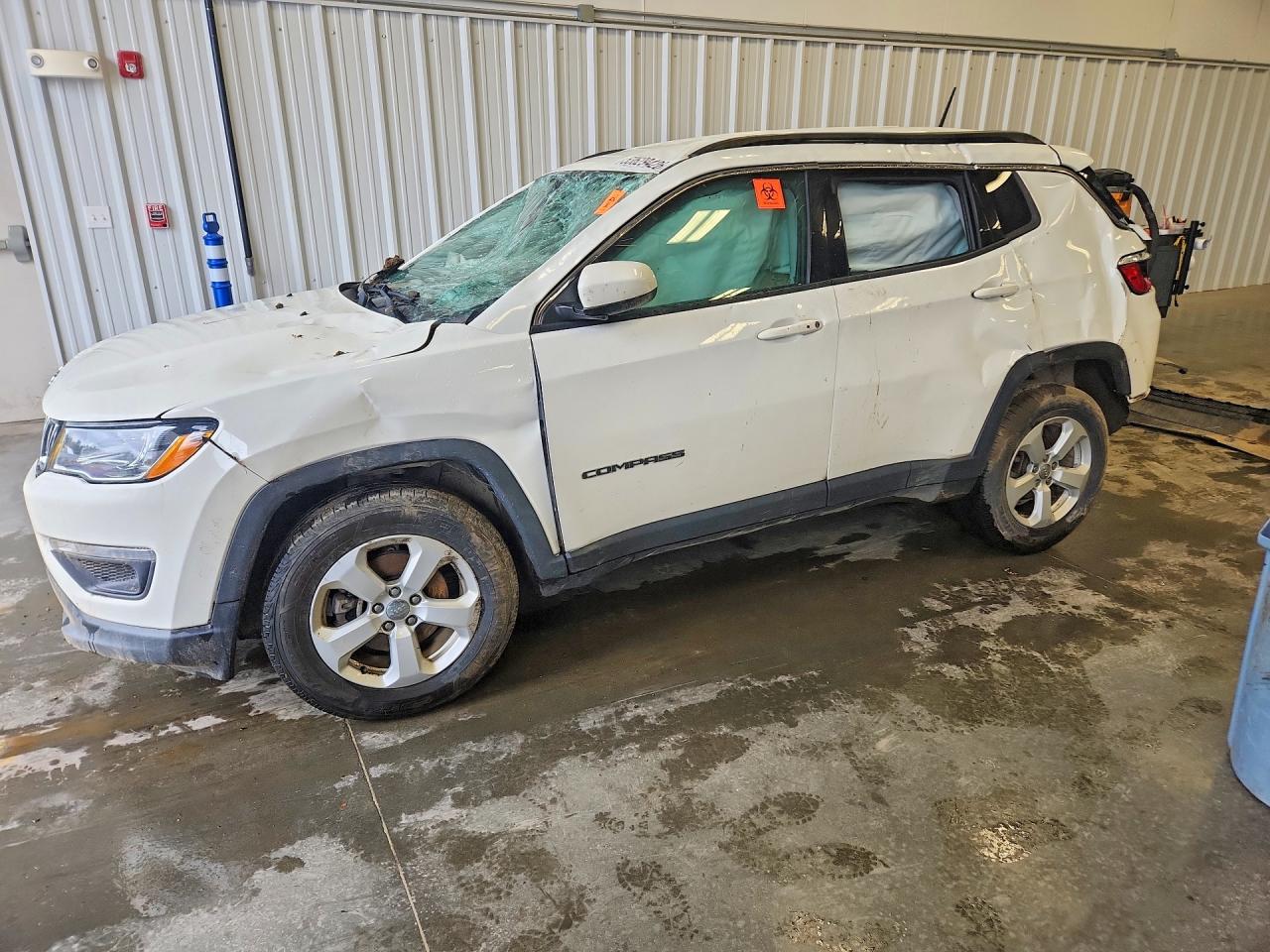 Salvage Jeep Compass Image
