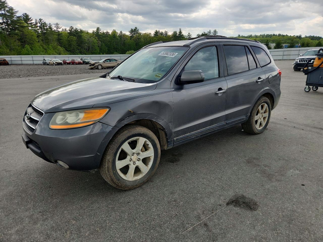 Salvage Hyundai SANTA FE Image