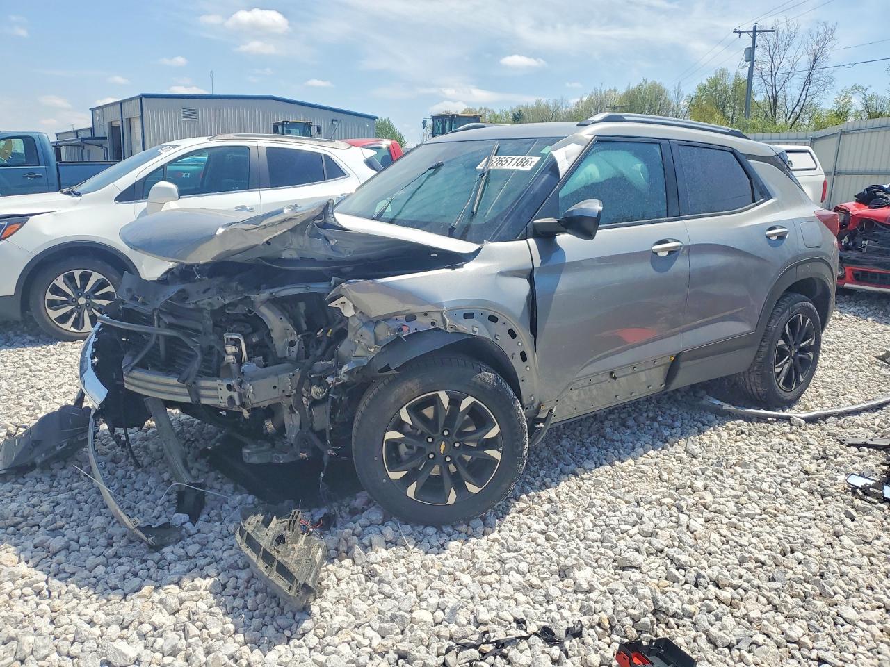 Salvage Chevrolet Trailblazer Image