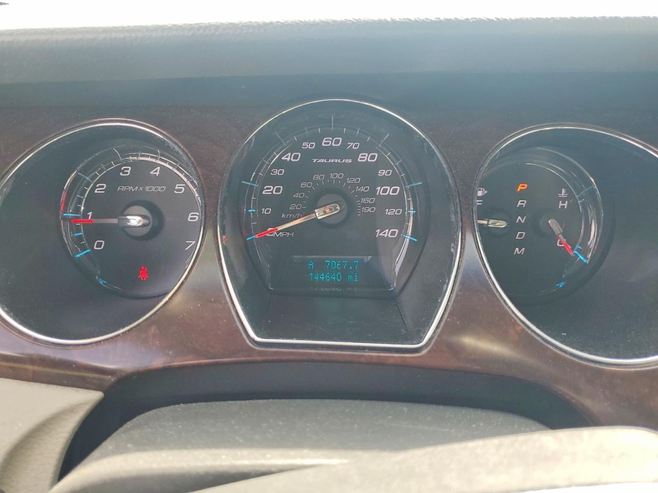 Ford Taurus Limited