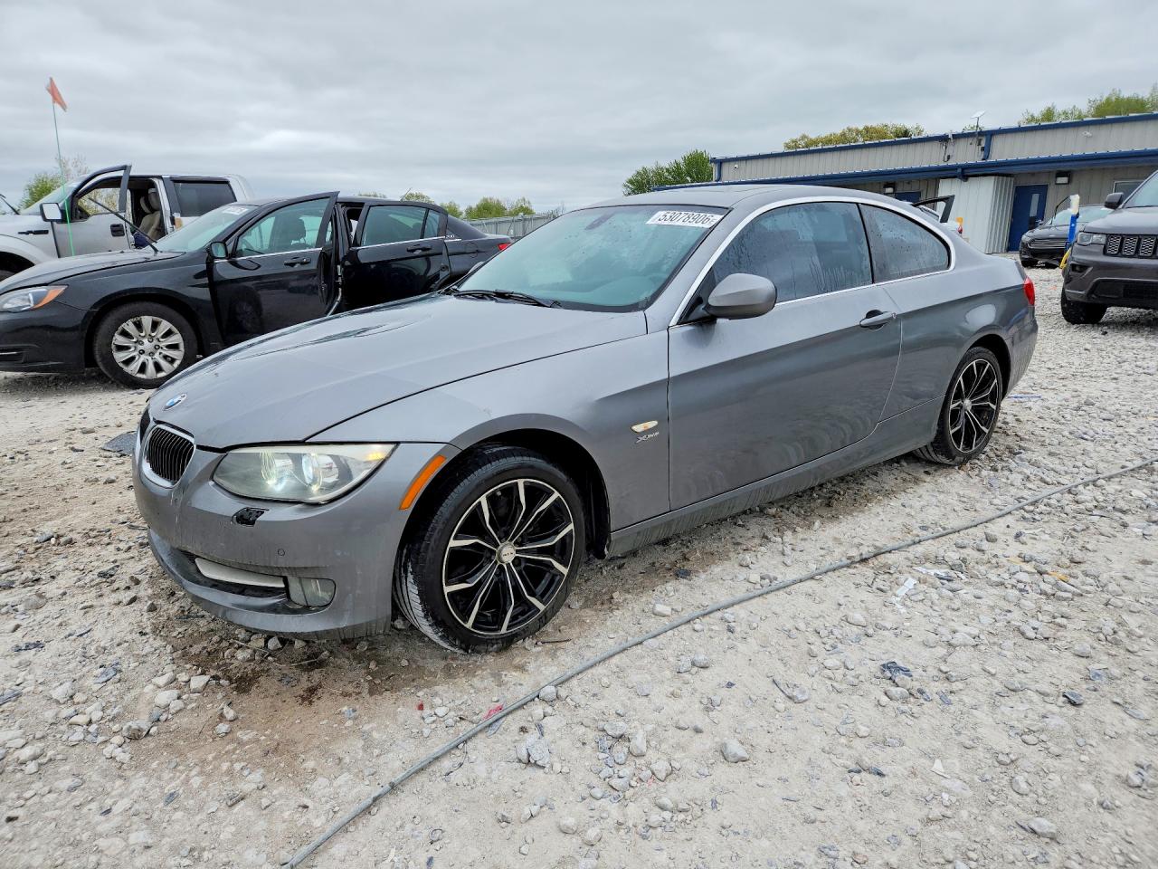 Salvage BMW 3 Series Image