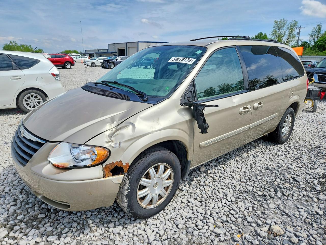 Salvage Chrysler Minivan Image