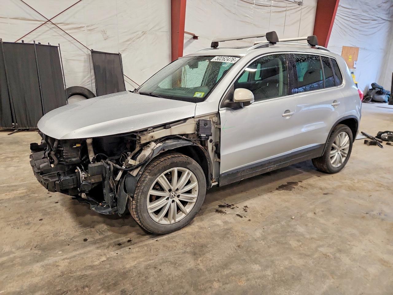 Salvage Volkswagen Tiguan Image