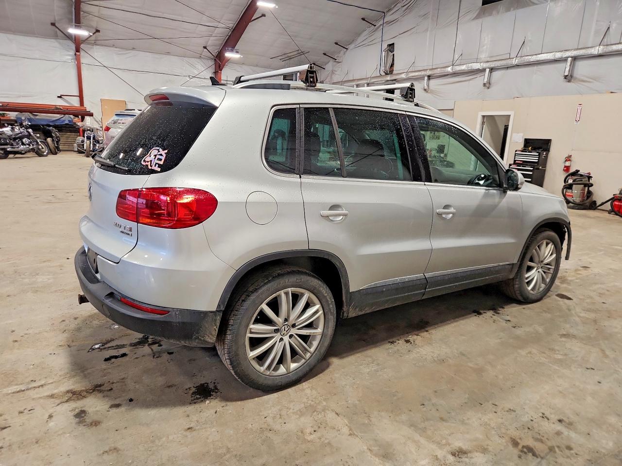 Volkswagen Tiguan S