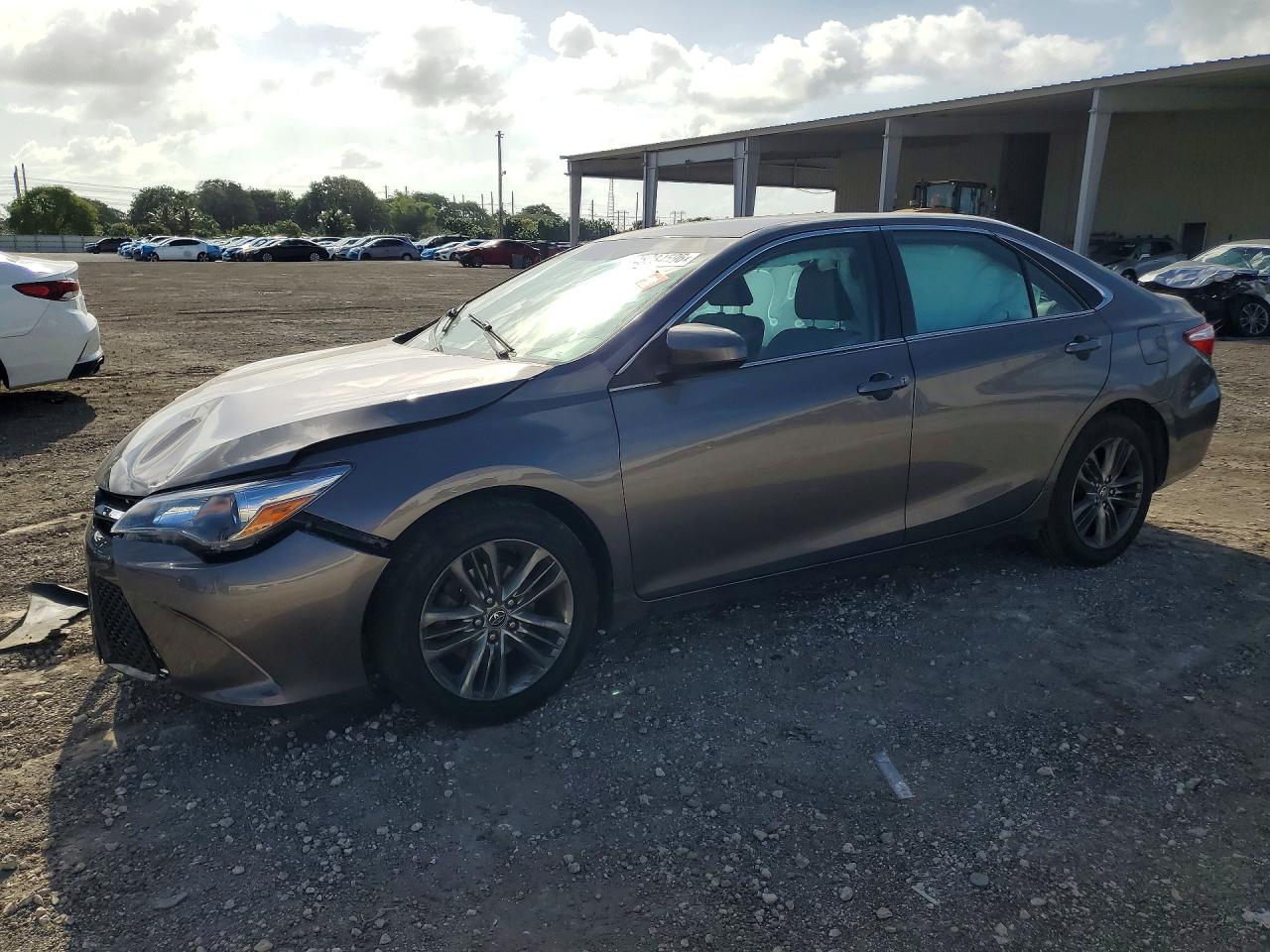 Salvage Toyota Camry Image