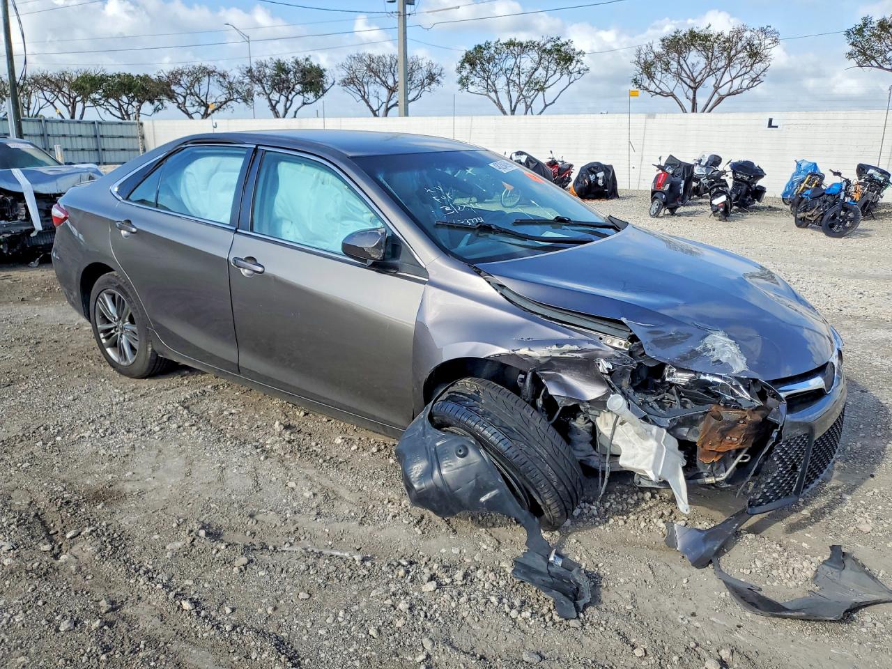 Toyota Camry Se