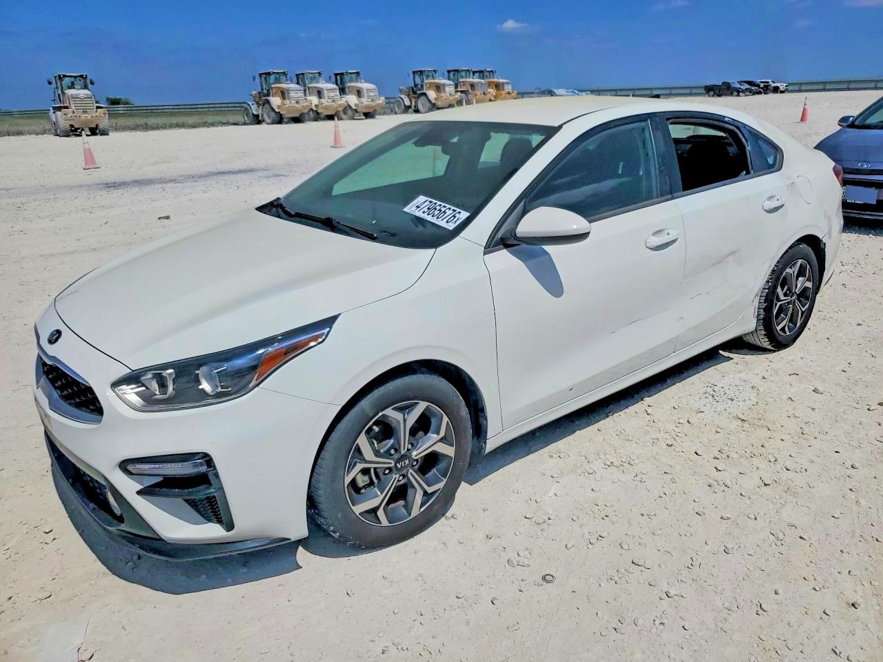 Salvage Kia Forte Image