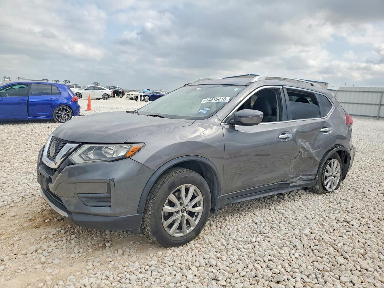 Salvage Nissan Rogue Image
