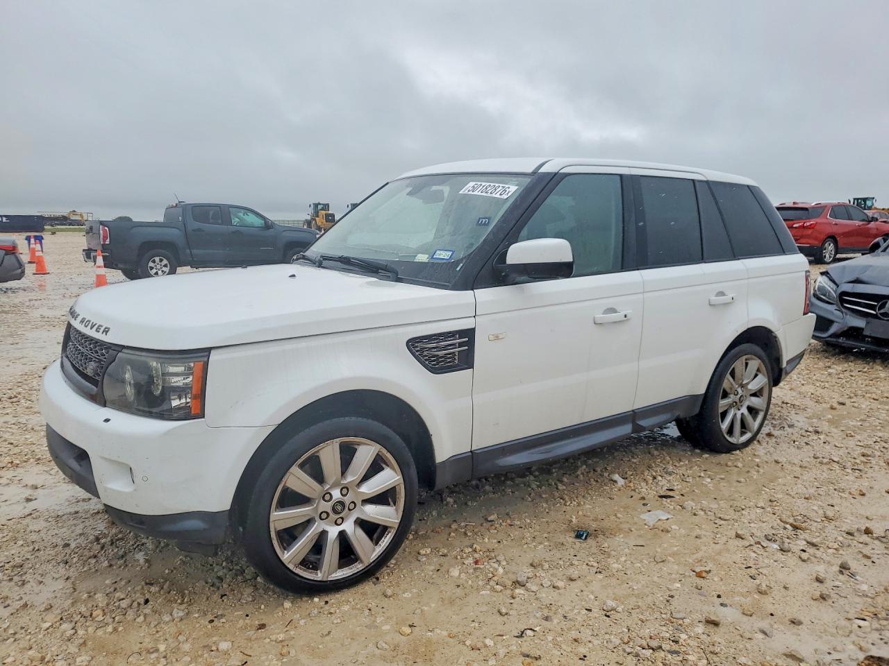 Salvage Land Rover Range Rover Image