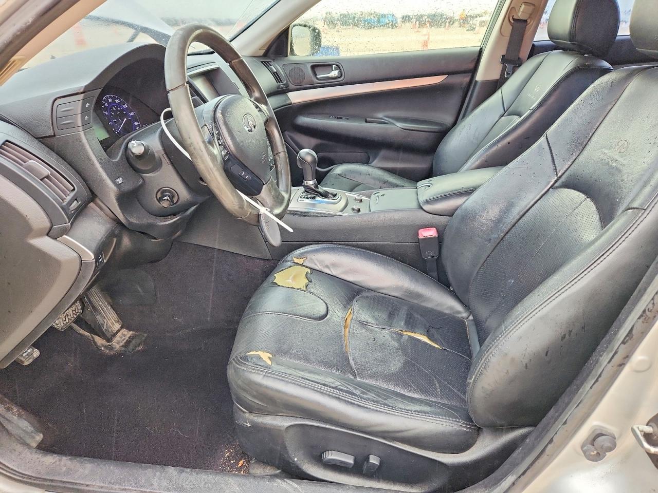 INFINITI G37 Journey