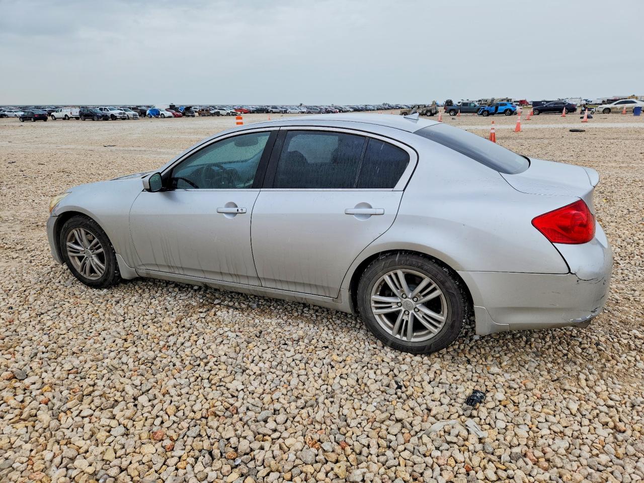 INFINITI G37 Journey