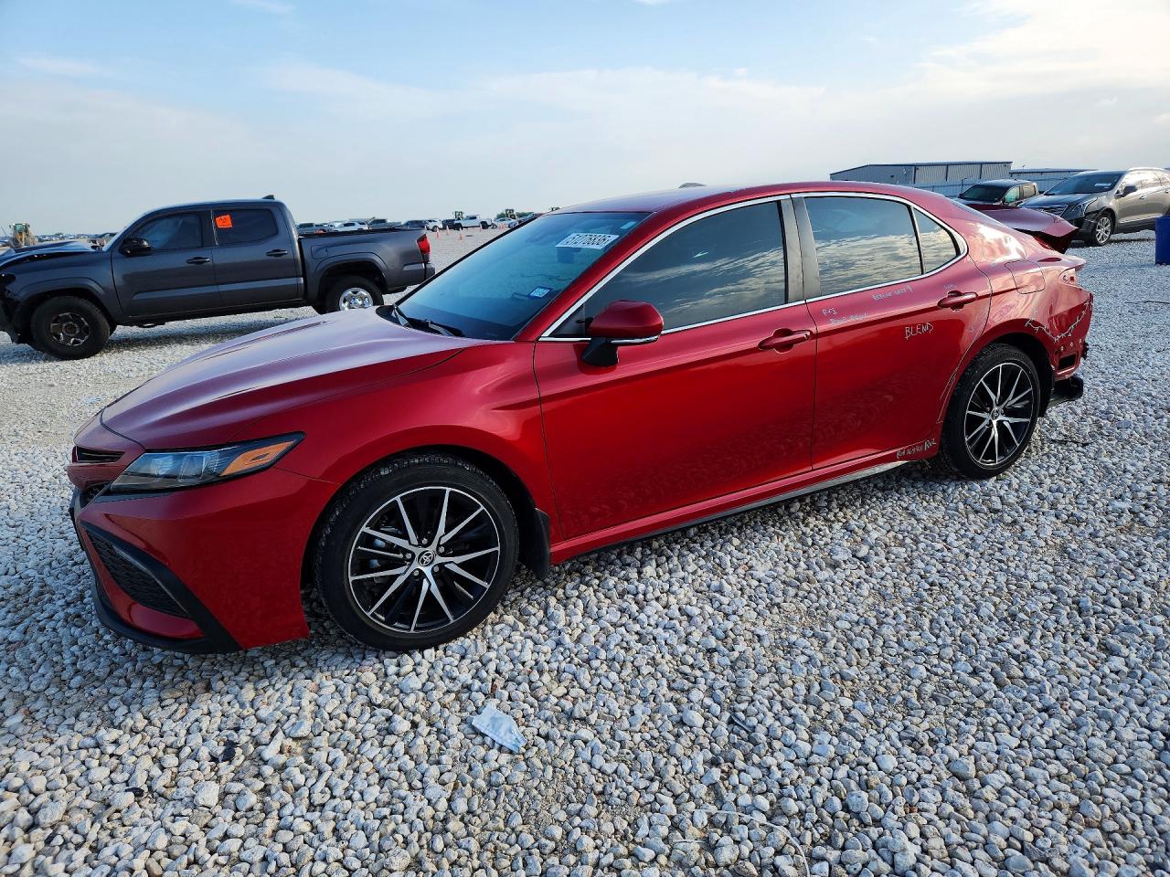 Salvage Toyota Camry Image
