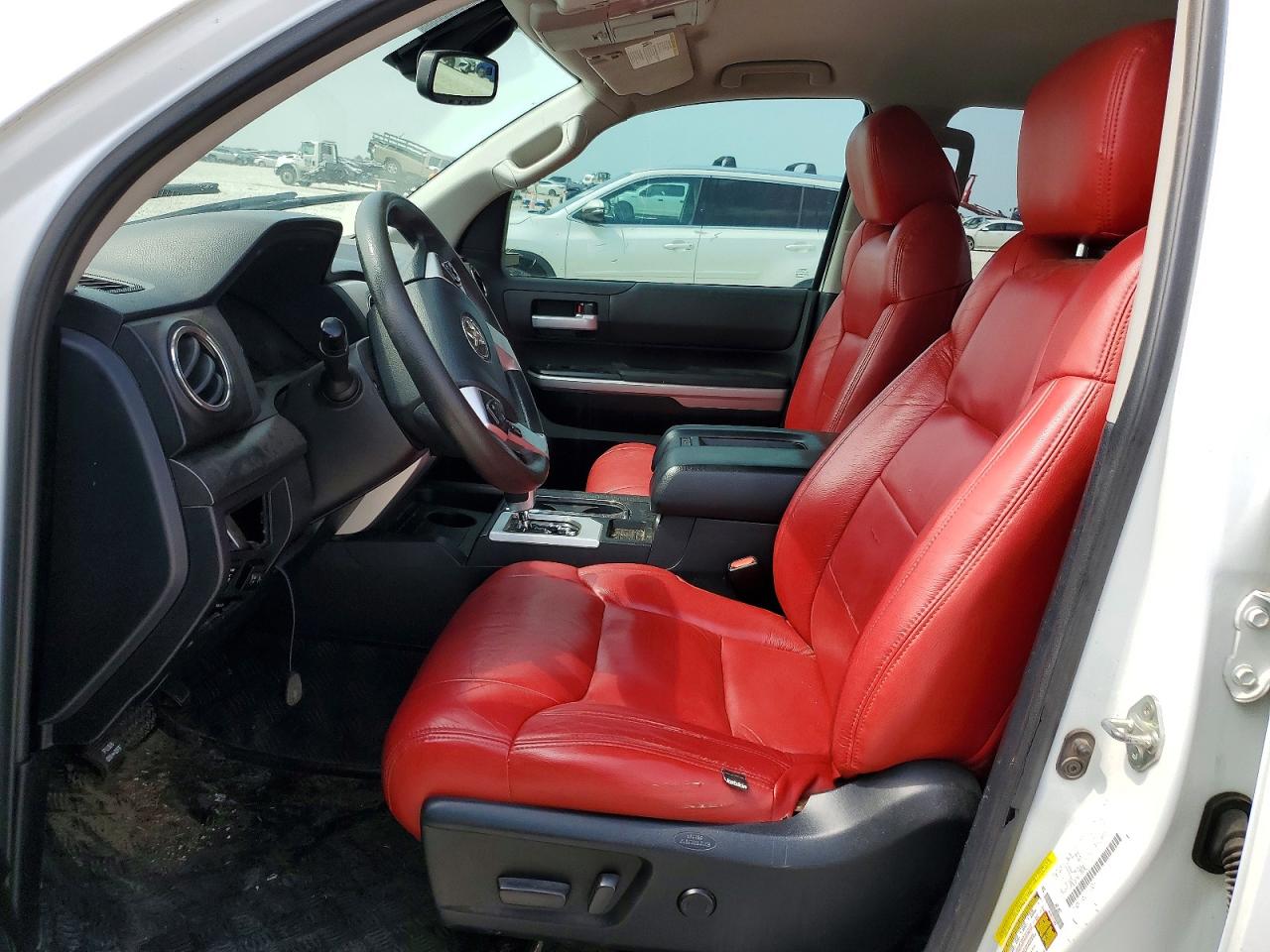 Toyota Tundra Crewmax Sr5