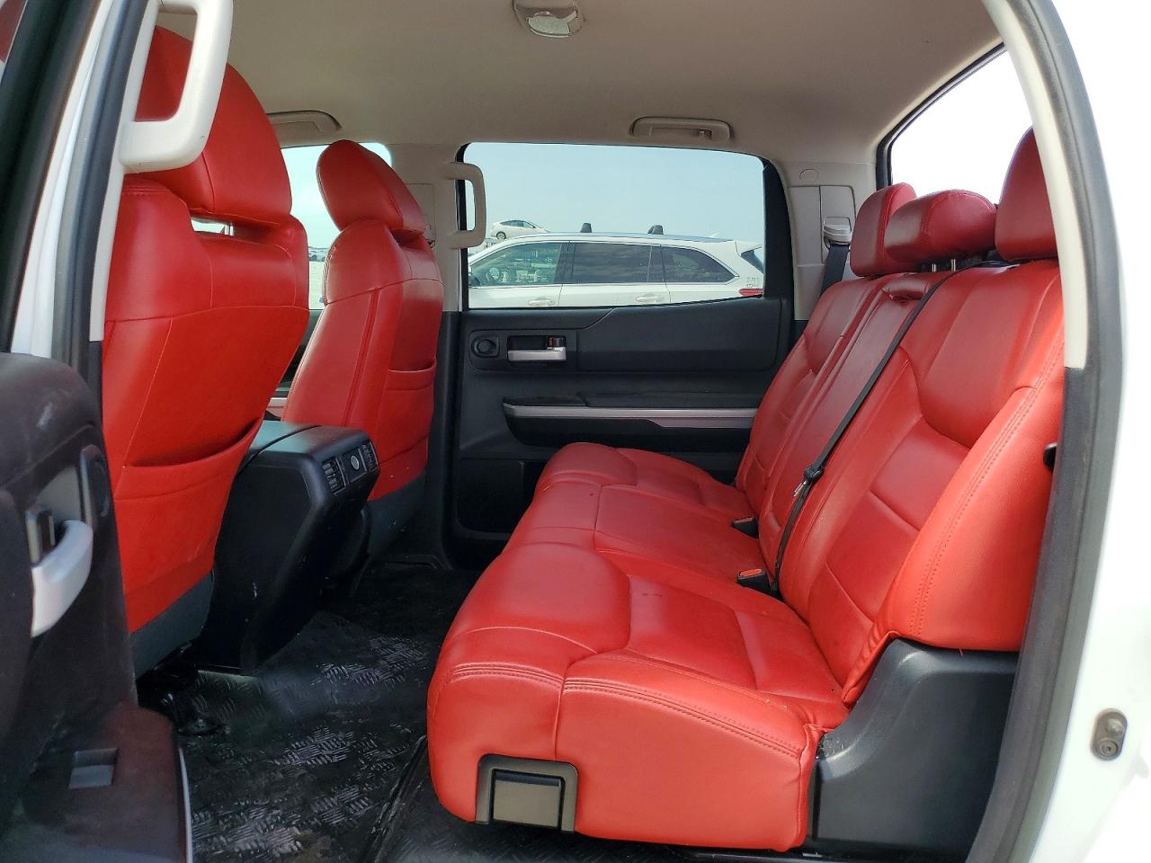 Toyota Tundra Crewmax Sr5