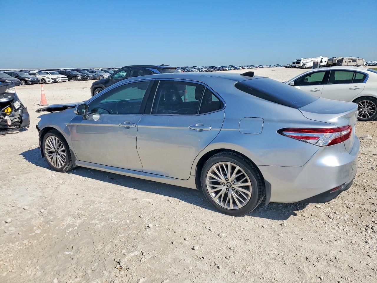 Toyota Camry Xle V6