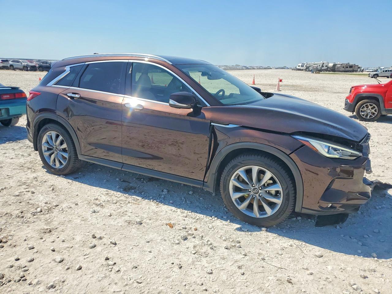 INFINITI Qx Essential