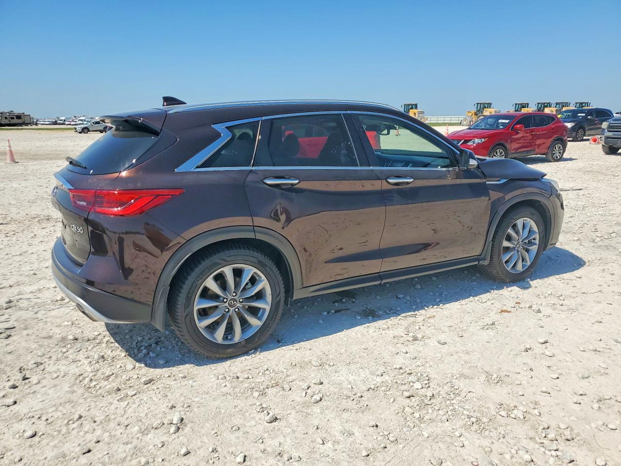 INFINITI Qx Essential