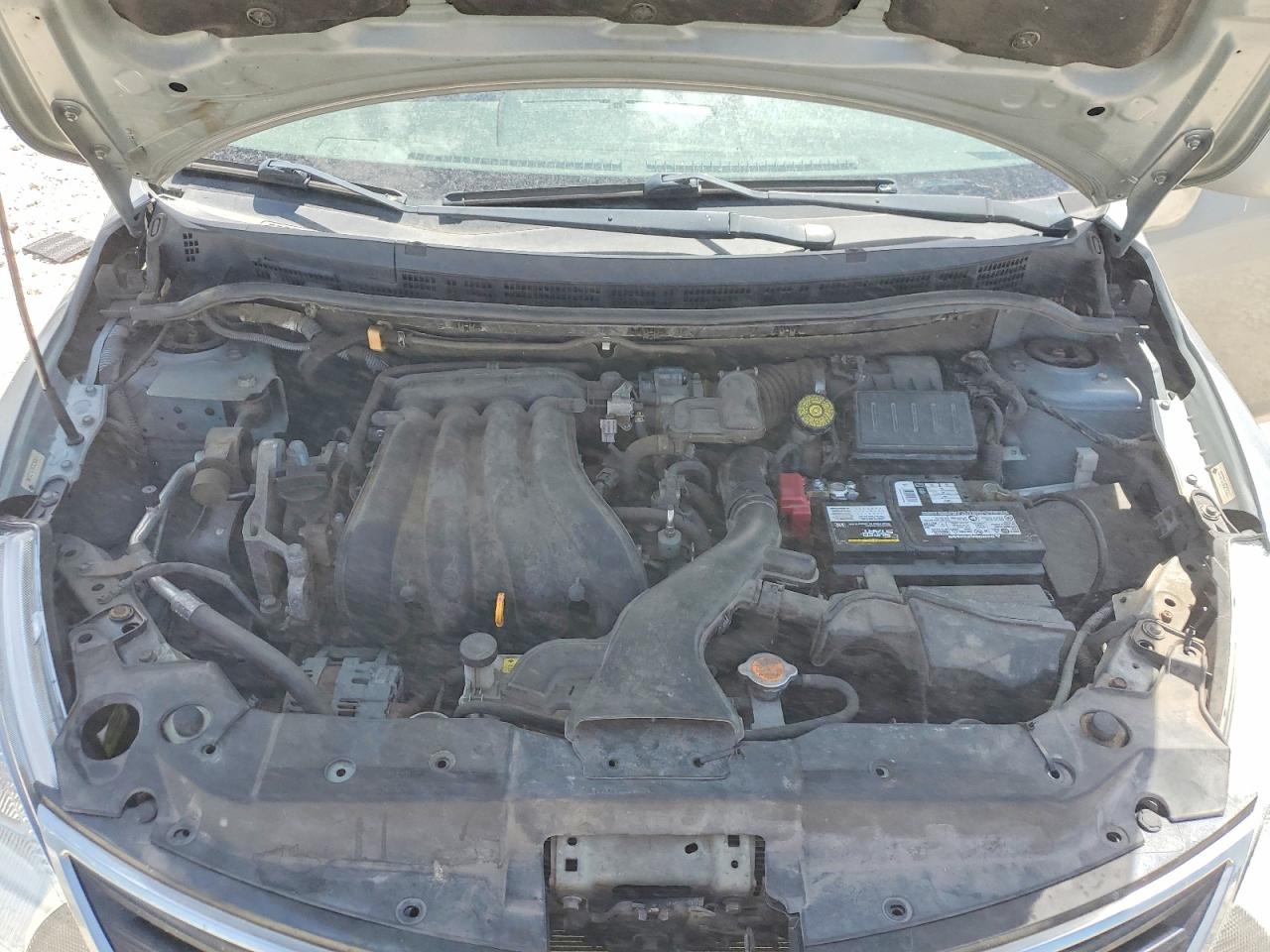Nissan Versa 1.8 S
