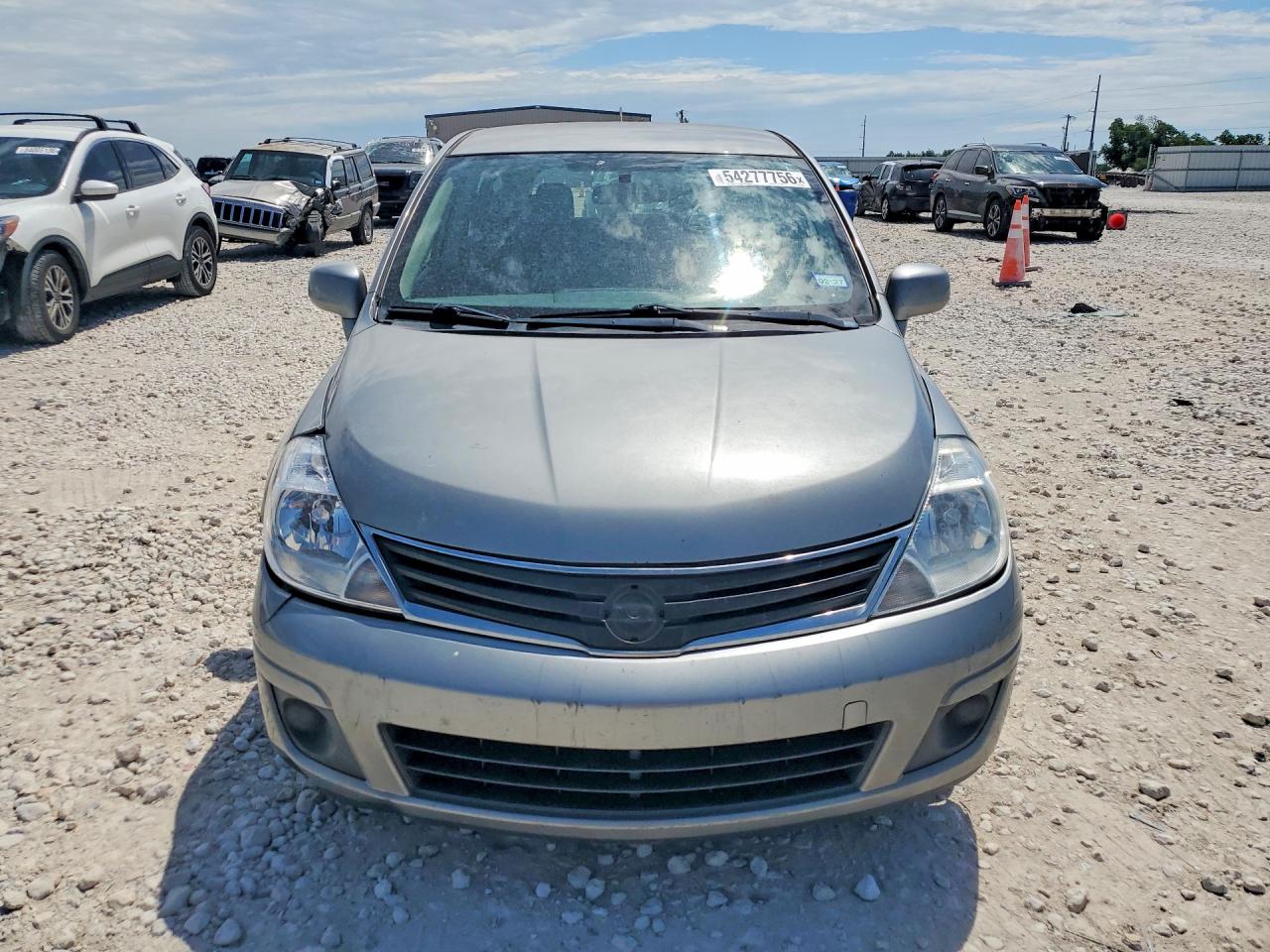 Nissan Versa 1.8 S