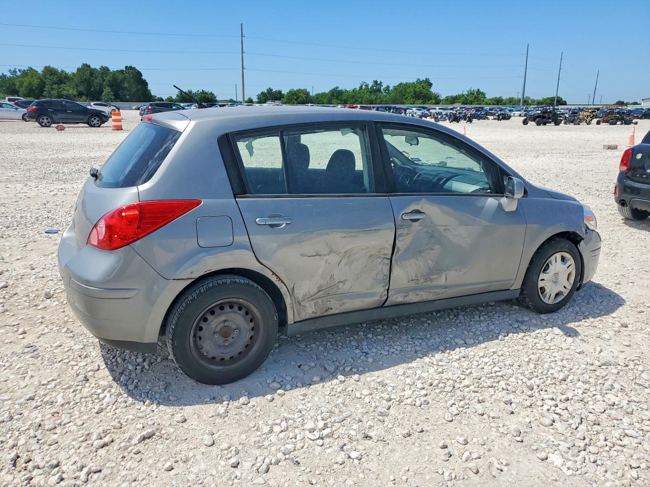 Nissan Versa 1.8 S