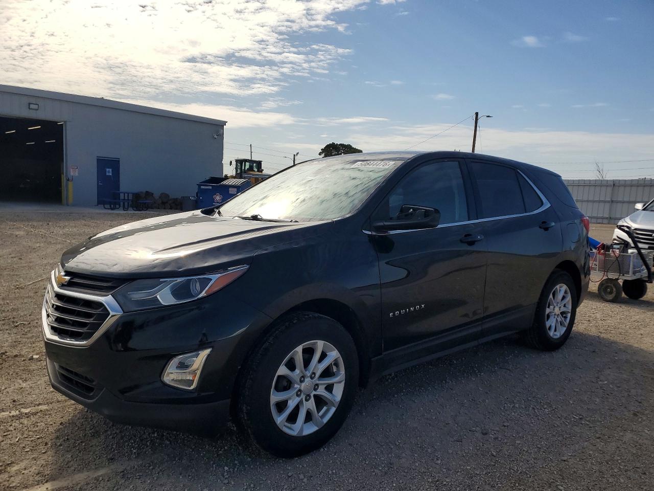 Salvage Chevrolet Equinox Image