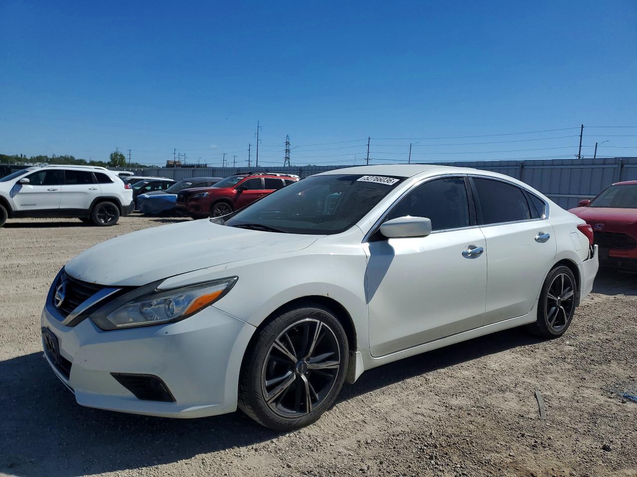 Salvage Nissan Altima Image